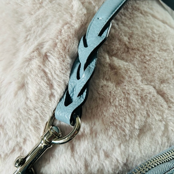 Coach Ashley Duffle - Picture 6 of 8